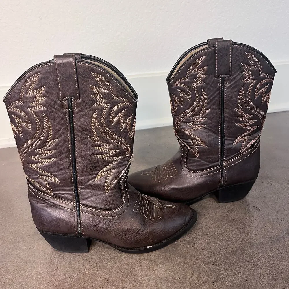 Austin Trading Co Western Brown Cowboy boots Girls size 2 rodeo outdoor shoes